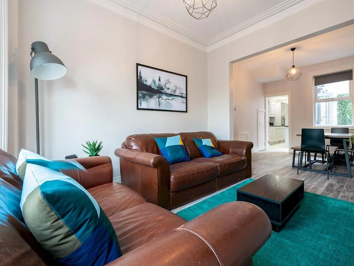 Pass The Keys Beautiful 4Br Restored Red Brick Cafes And Park Belfast 0*,