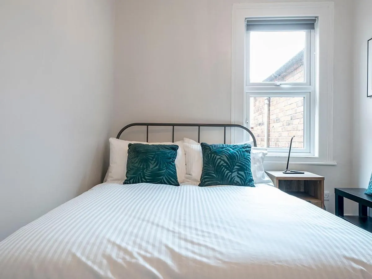 Pass The Keys Beautiful 4Br Restored Red Brick Cafes And Park Μπέλφαστ 0*,