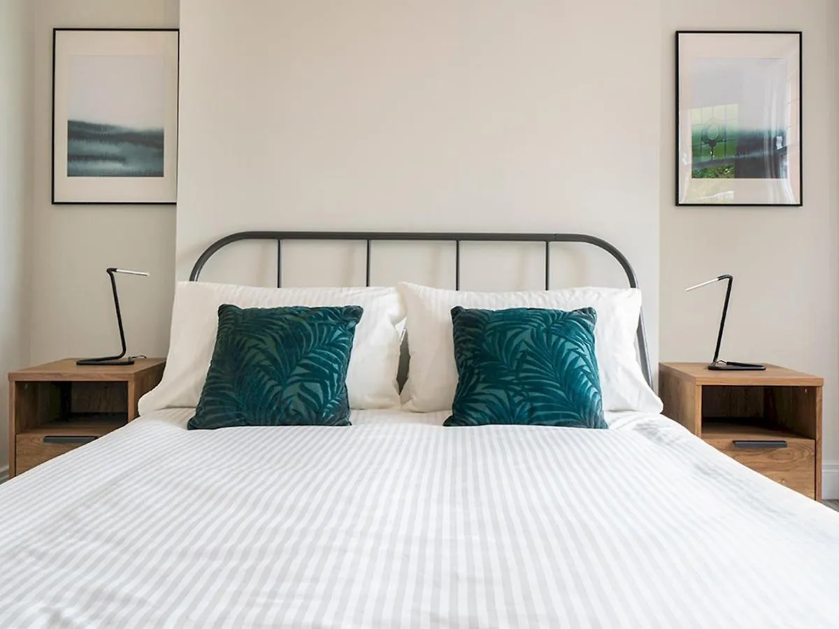 Pass The Keys Beautiful 4Br Restored Red Brick Cafes And Park Μπέλφαστ 0*,  Ηνωμένο Βασίλειο